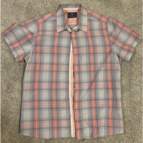Men’s short sleeve button up - Picture 1 of 2